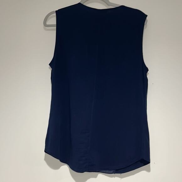J. Crew Mixed Media w/ Metal Sequin Trim Sleeveless Blouse Size M Navy Cotton - Picture 2 of 7